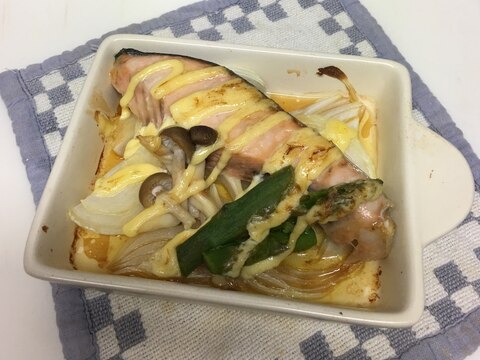 シャケのマヨバタ醤油焼き